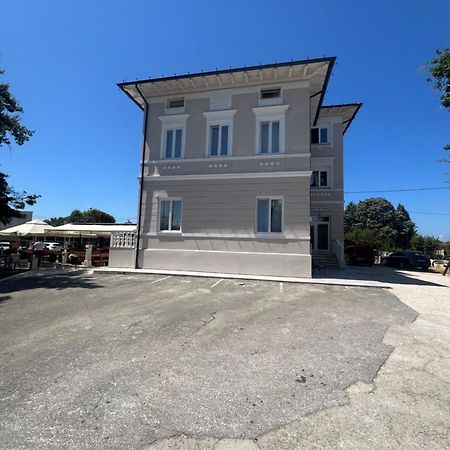 San Valentino Hotell Bašanija Exteriör bild