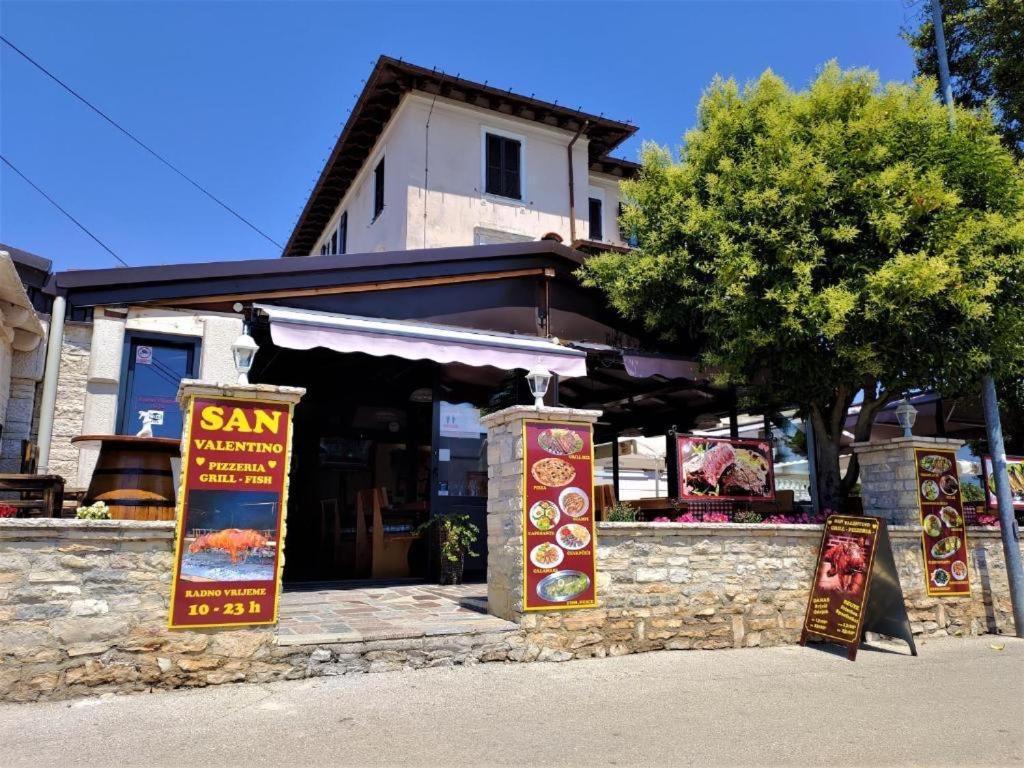 San Valentino Hotell Bašanija Exteriör bild